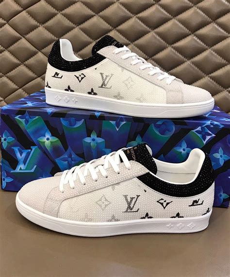 chaussure blanche homme louis vuitton|Louis Vuitton sneakers homme.